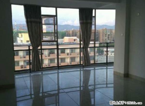 花样年华大3房 空间大 租的速度!140平空间很大 生活方便 - 房屋出租 - 房屋租售 - 红河分类信息 - 红河28生活网 honghe.28life.com