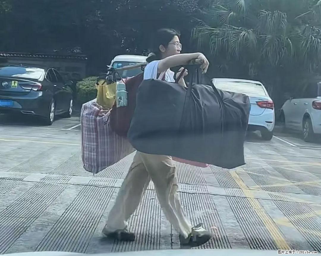 全网追的“扁担女孩”，找了一份暑假工，时薪12元 - 红河生活资讯 - 红河28生活网 honghe.28life.com